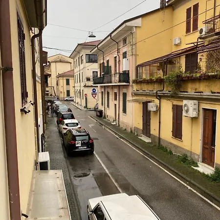 Nyaraló L'orologio Matto Marina di Carrara